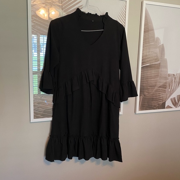 V Neck Ruffle Dress - Picture 5 of 6